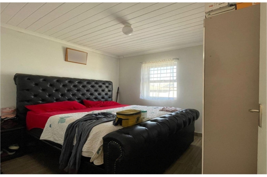 3 Bedroom Property for Sale in Dalvale Western Cape